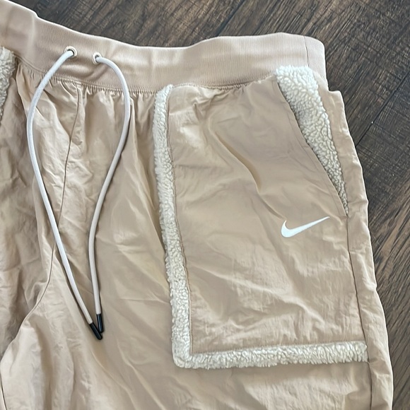 Nike Essential Woven High Rise Pants Womens Large Beige Baggy Joggers Size XXL - Picture 7 of 10